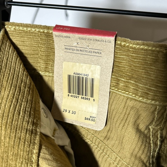 NEW Levi’s Midrise Straight Leg Dark Yellow Corduroy Pants, 29x30 - Picture 2 of 6